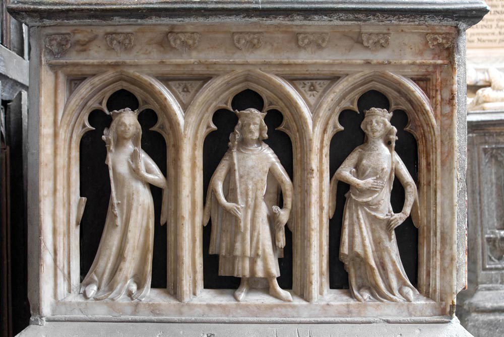 Statuettes of a king and two queens on the tomb of John of Eltham