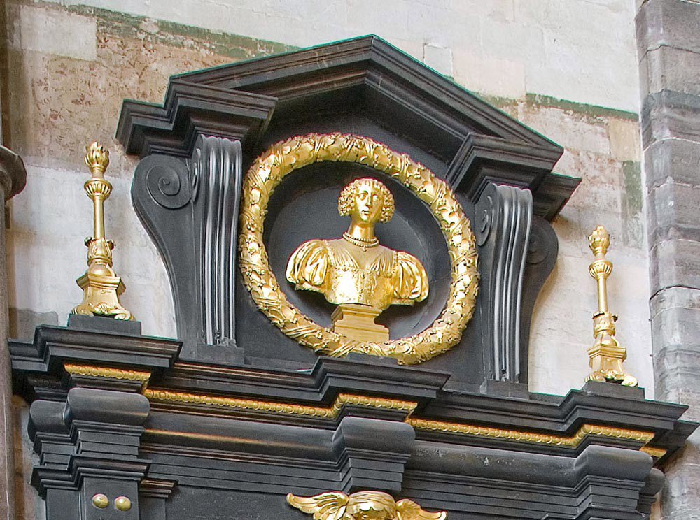Gilded bust of Anne Cottington