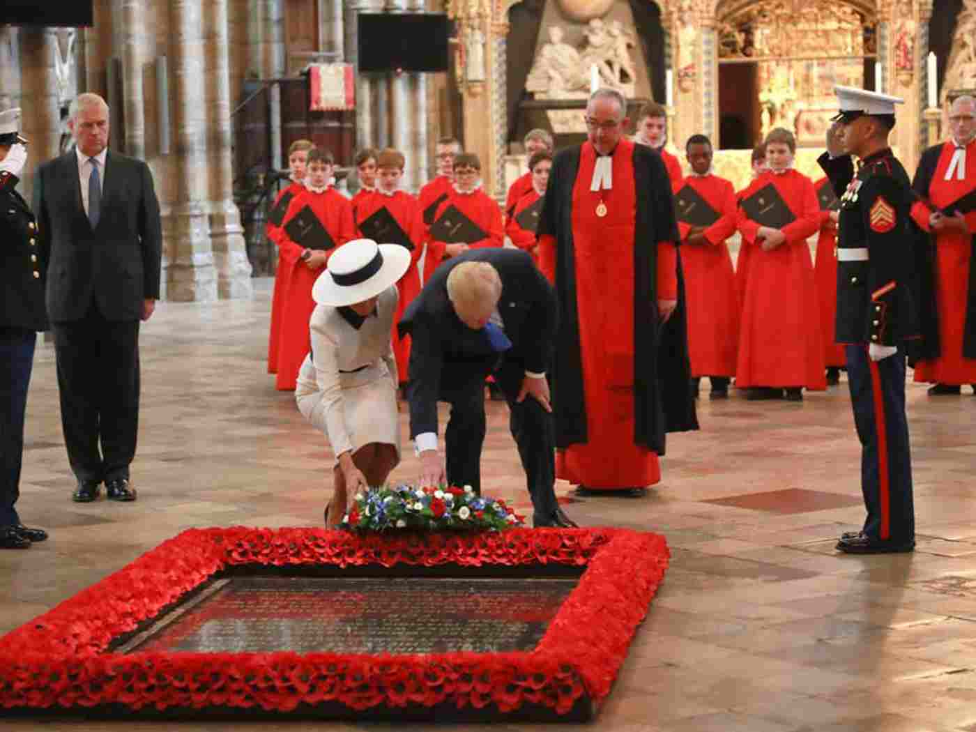 The President and First Lady lay a wreath at the Grave of the Unknown Warrior