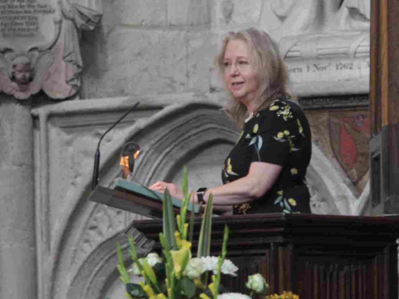 Baroness Grender MBE reads 2 St Timothy 4: 1–7