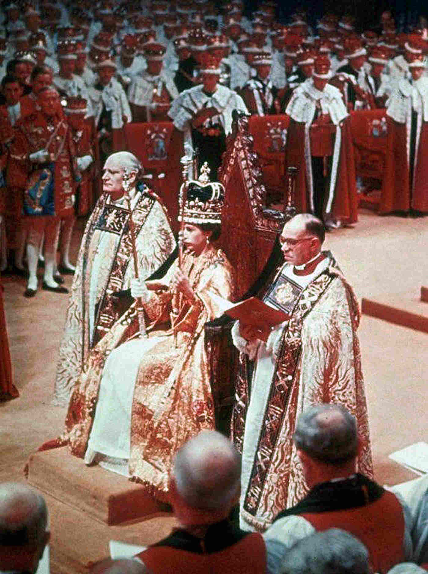 Coronation 1953 - Queen in Chair Getty images copyright.jpg