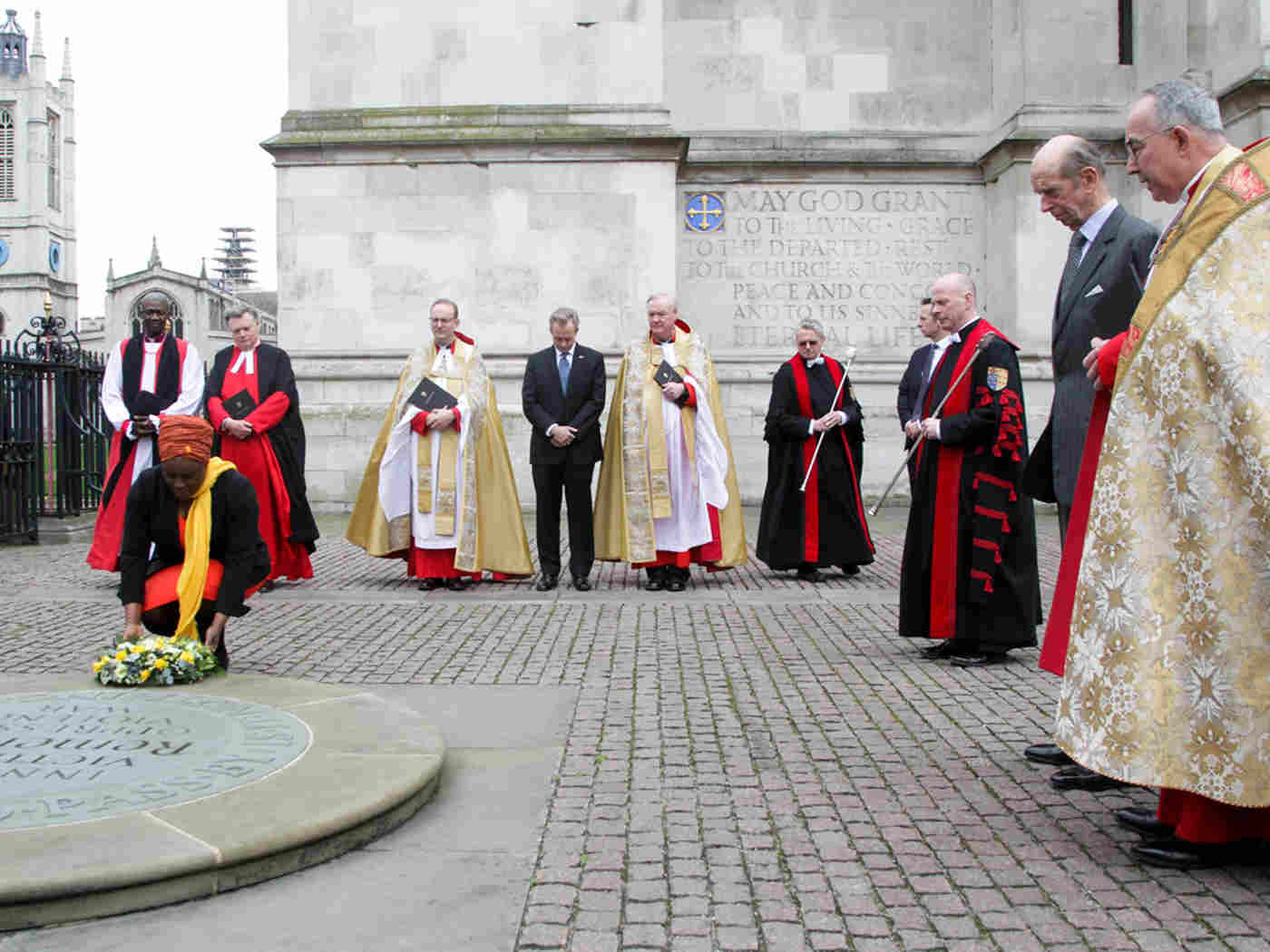 Amanda Khozi Mukwashi, Chief Executive, Christian Aid, lays a wreath at the Innocent Victims' Memorial in memory of Martin Luther King Jr