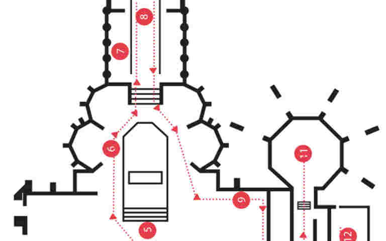 Close-up of illustrated trails route map of Westminster Abbey. The building outline is provided in black, with a numbered red route connected by dotted lines and arrows for direction.