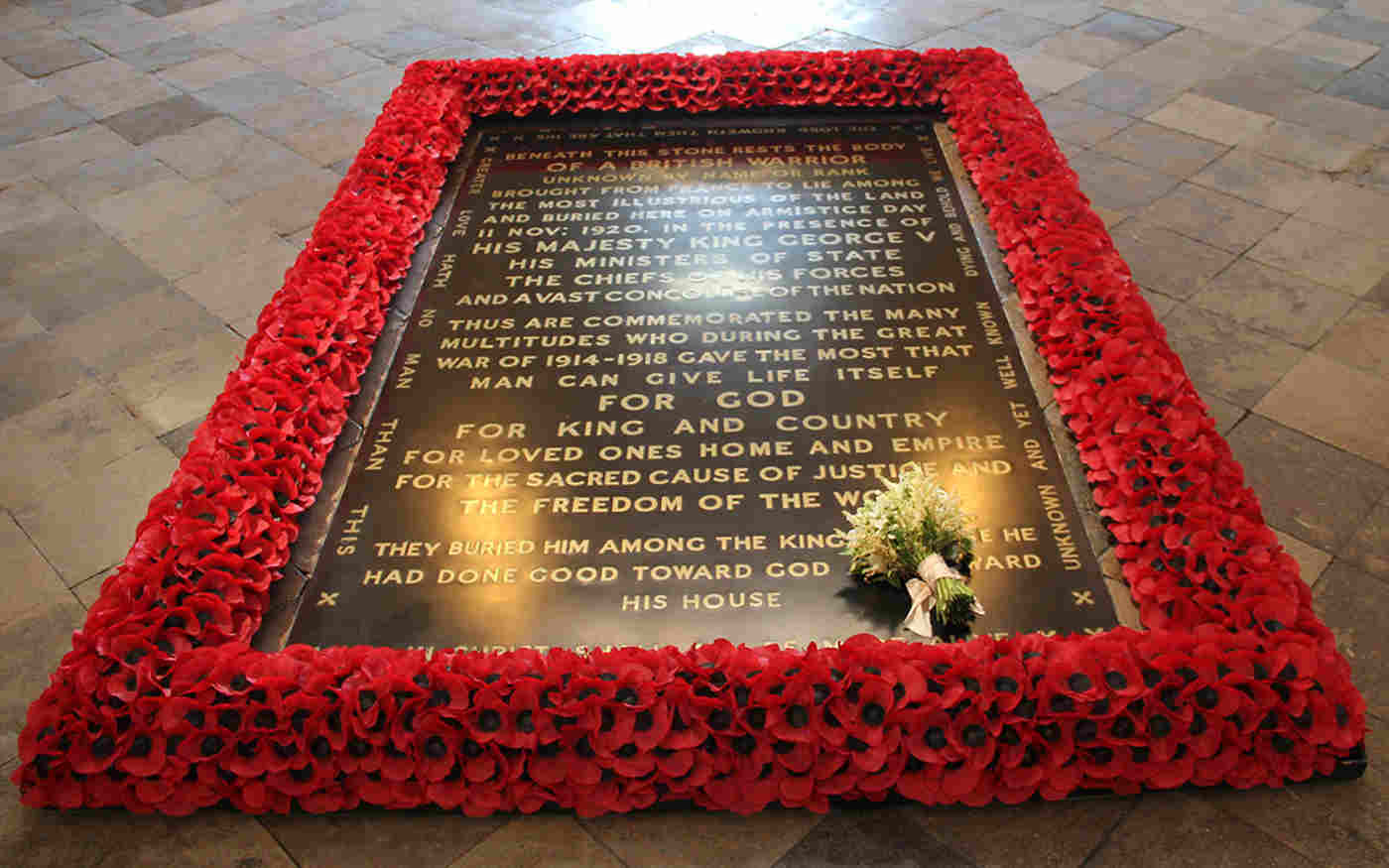 Royal wedding bouquet to rest on Warrior’s Grave