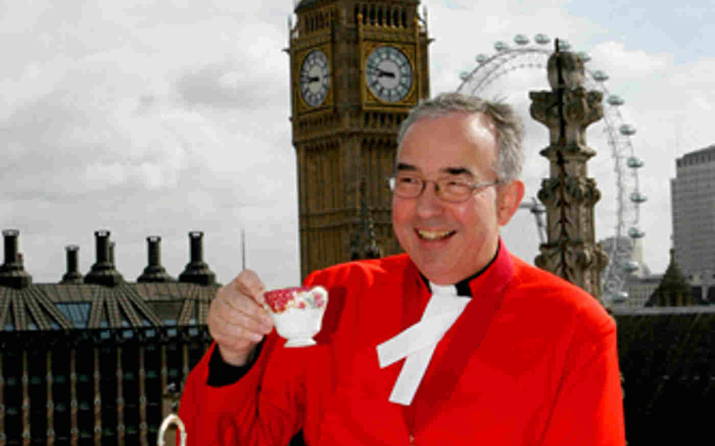 Dean takes High Tea on Henry’s roof