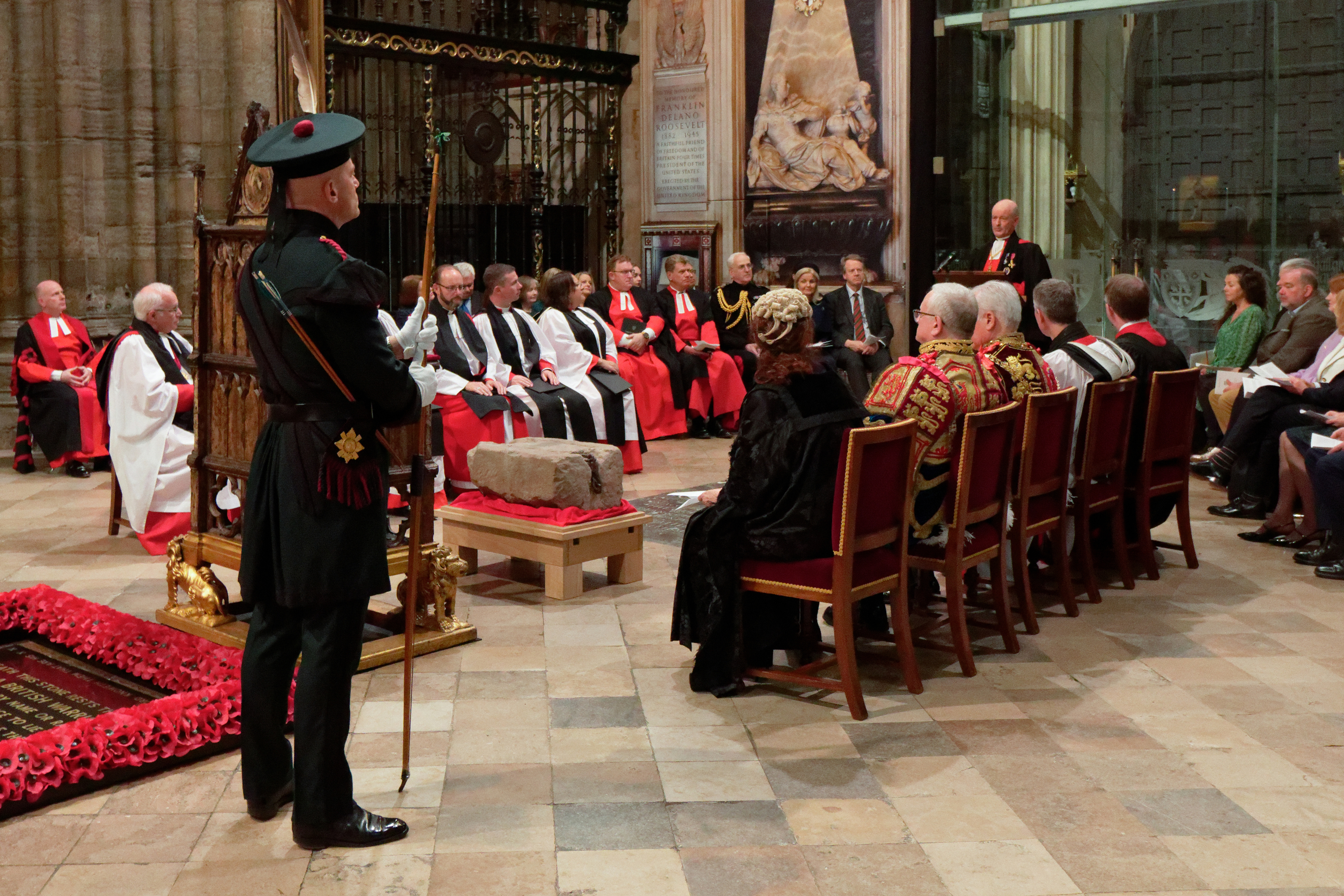 Stone of Destiny welcomed to the Abbey