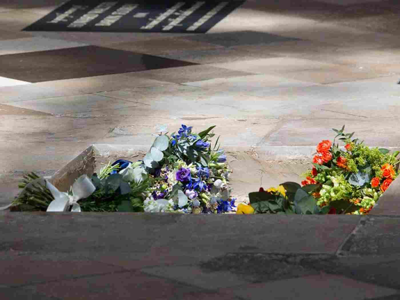 Flowers in the grave of Professor Stephen Hawking