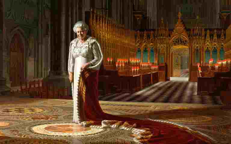 Painting of Elizabeth II standing in her coronation robes in Westminster Abbey by Ralph Heimans
