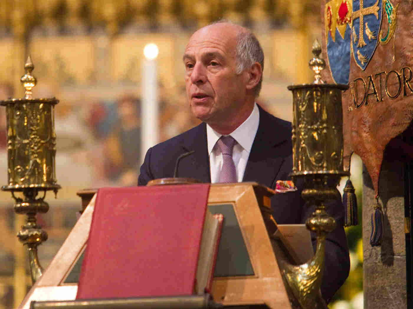 Dr Loyd Grossman CBE FSA, President, The Arts Society, reads a Testimony