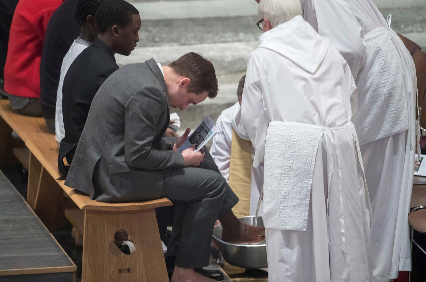 Sung Eucharist with the Washing of Feet