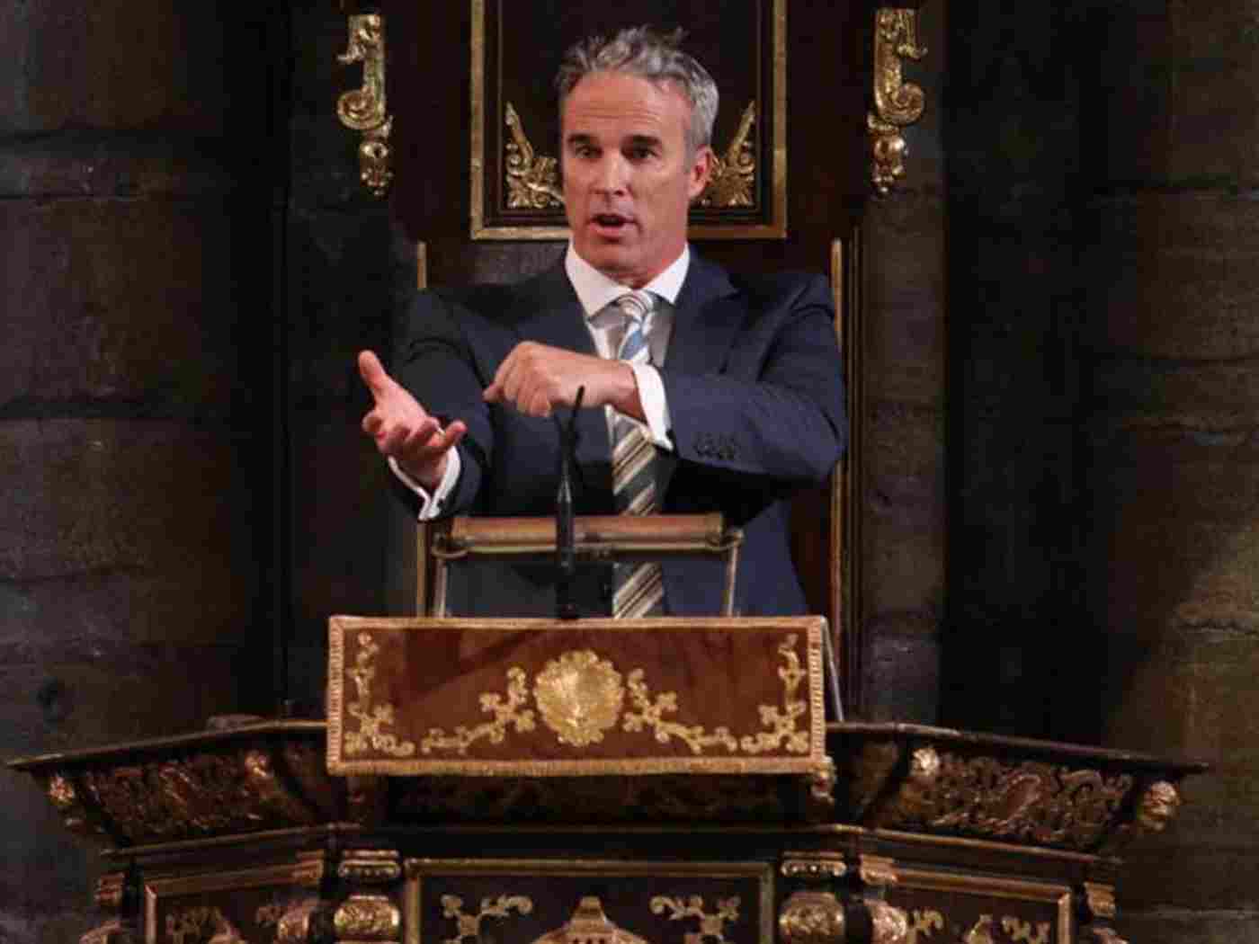 Lewis Pugh, UN Patron of the Oceans, gives a Reflection