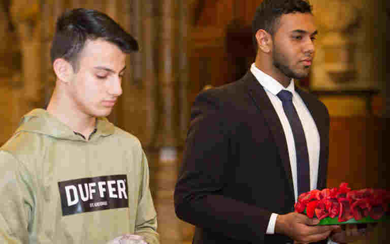 In their respective pieces, Abdullah and Samir reflect on the diversity of the soldiers who served and gave their lives in the First and Second World War. They are placed at The Grave of the Unknown Warrior.