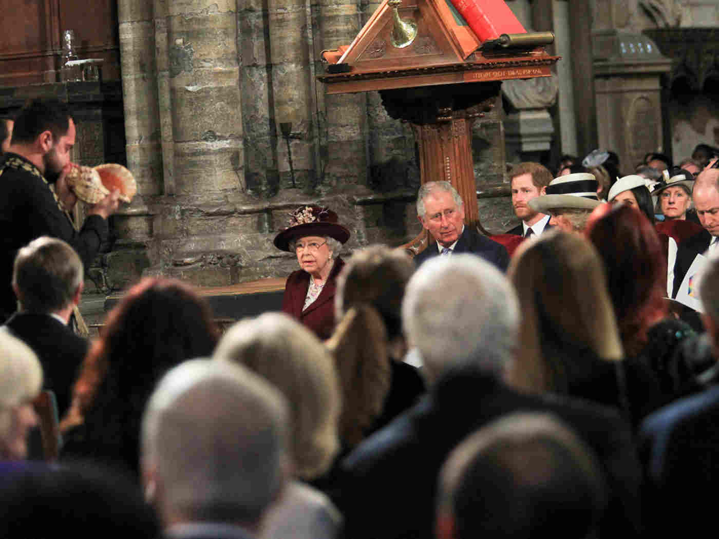 Ngāti Rānana, the London Māori Choir, sings The Call for Welcome