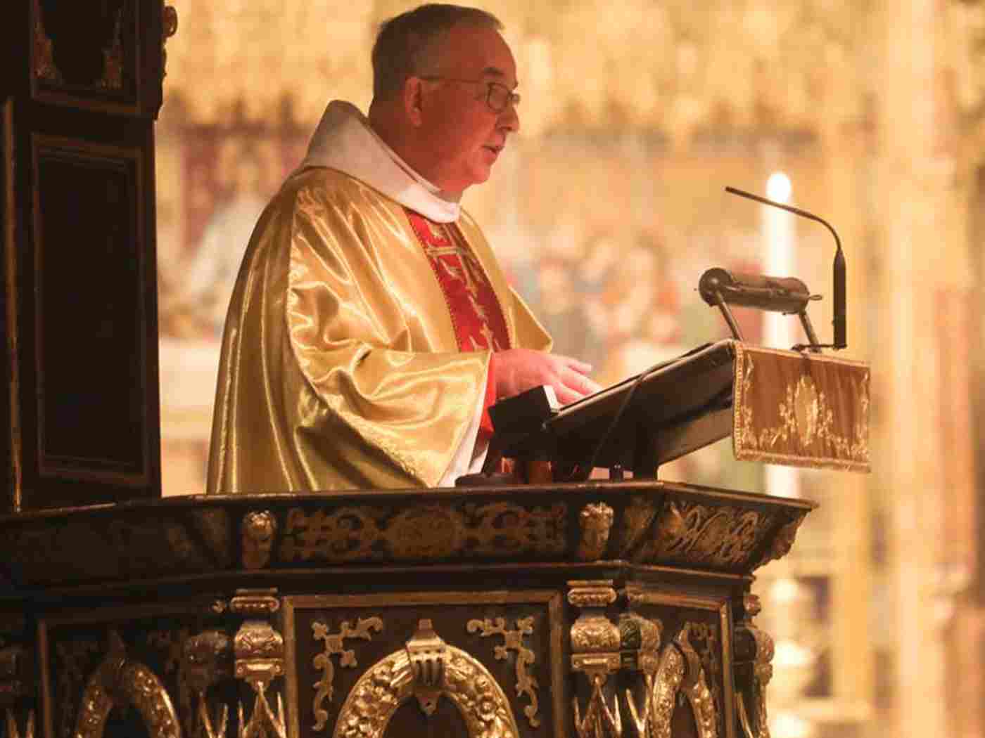 The Dean gives the Sermon