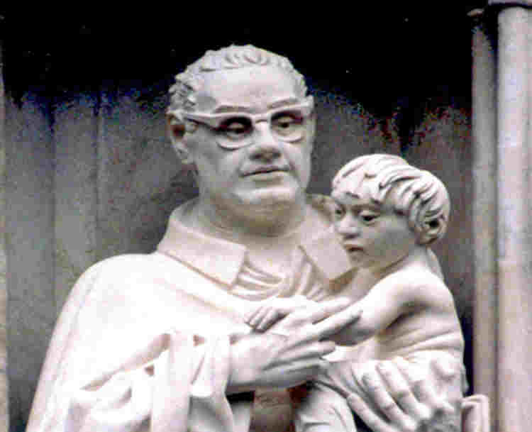 Photograph of St Oscar Romero statue, one of 10 modern martyrs above the Great West Door at Westminster Abbey