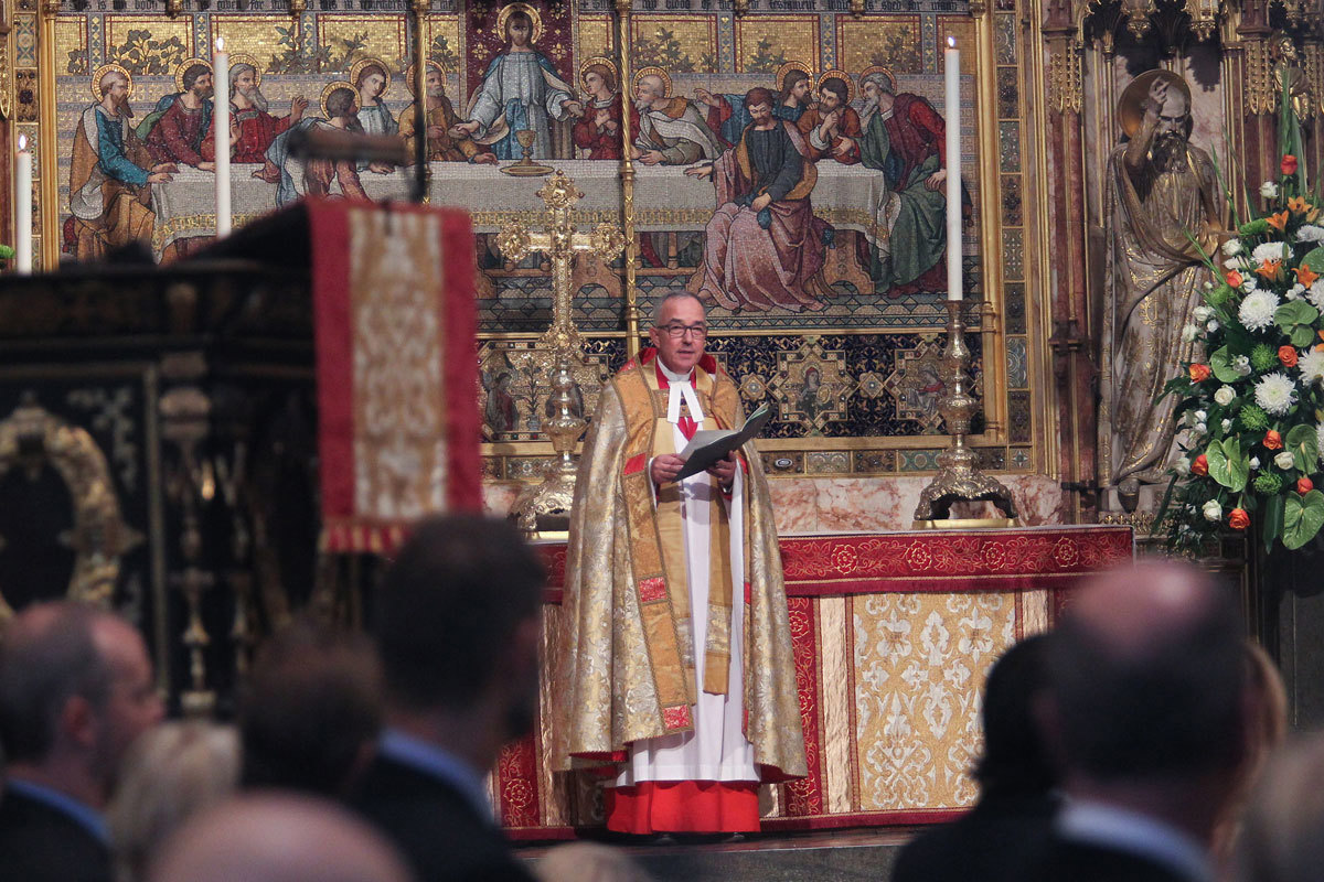 The Dean of Westminster, the Very Reverend Dr John Hall, conducts the service