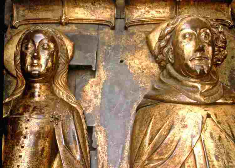 The gilt bronze tomb effigies of Richard II and Anne of Bohemia lying side by side