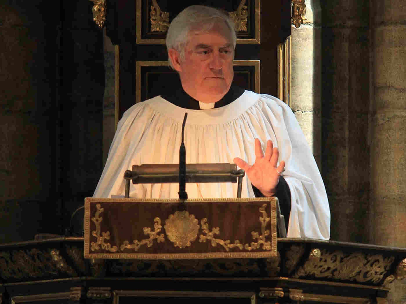 The Lord Mayor's Chaplain, the Reverend Gary Bradley, gives The Address