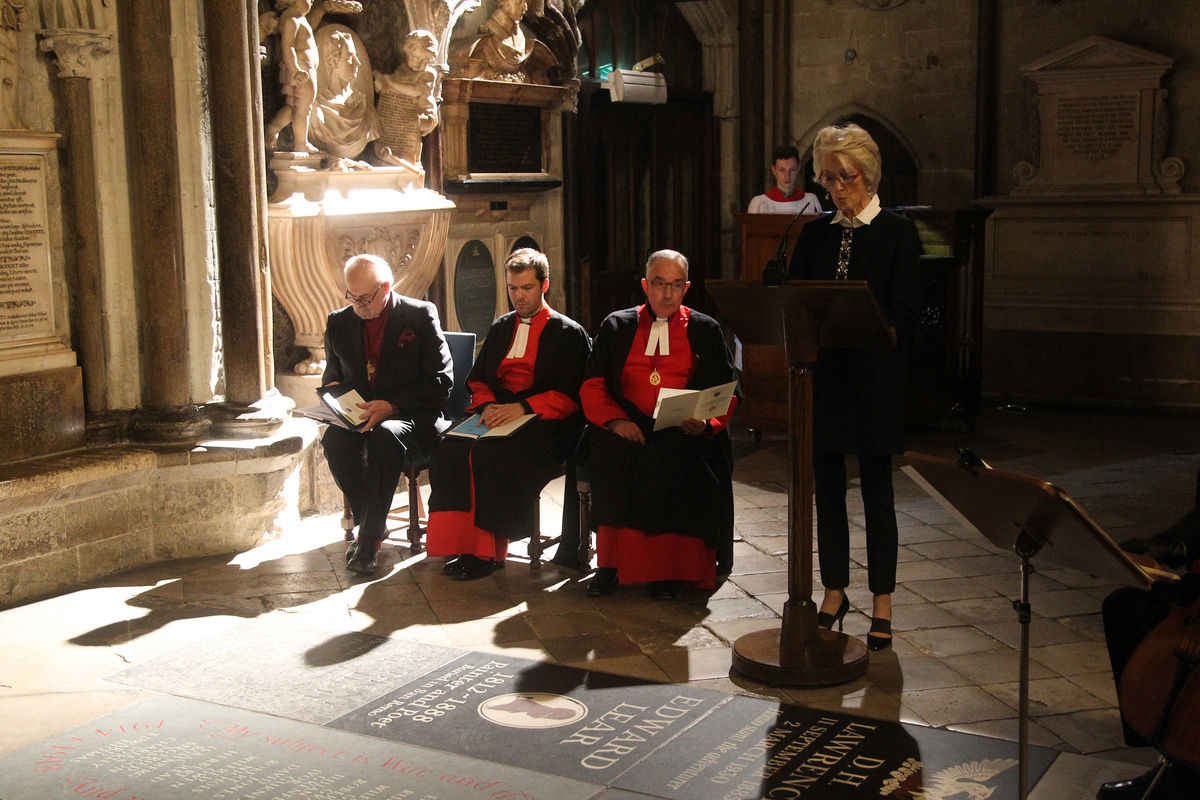 Joanna Trollope OBE, Vice-President of the Trollope Society, reads Ecclesiasticus 44: 1-2, 8-9, 10, 13-15