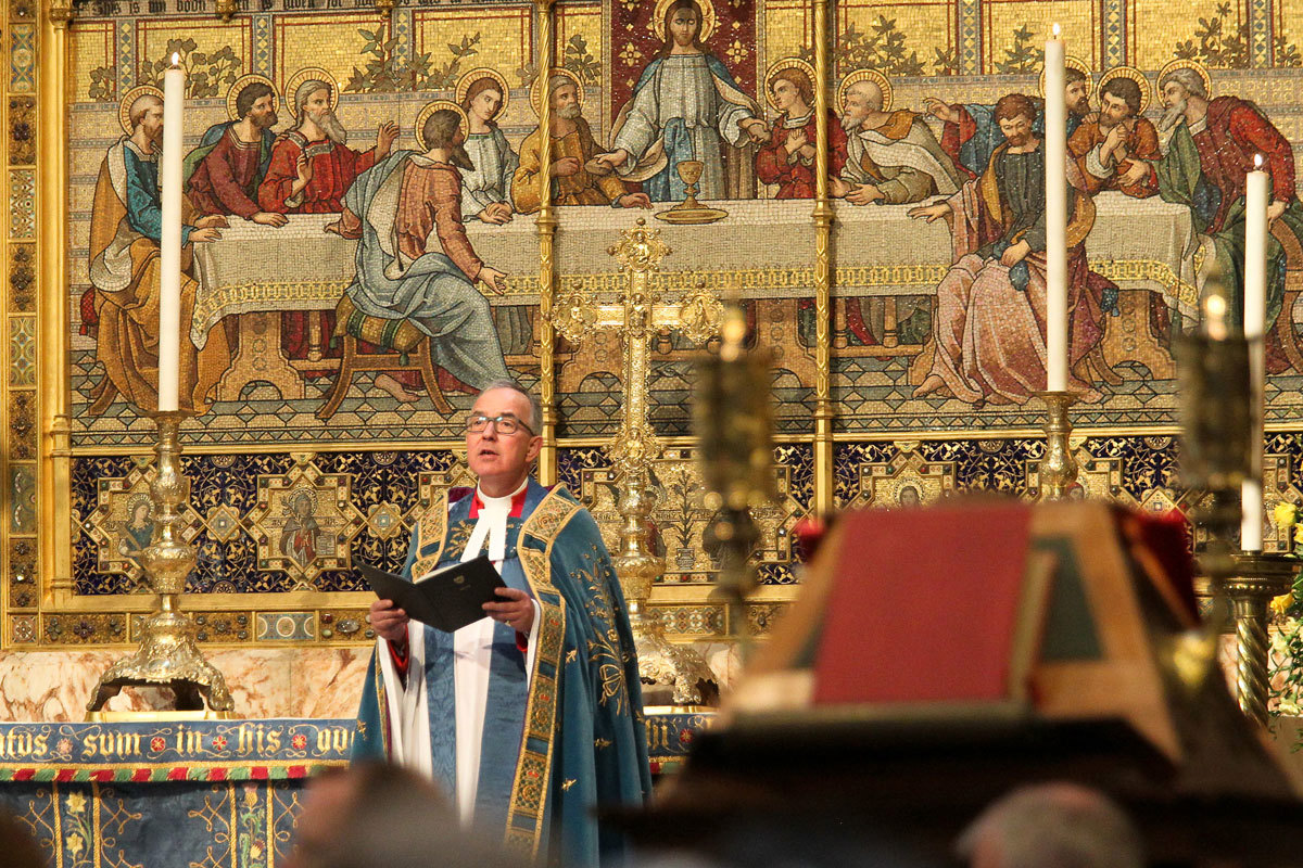 The Dean of Westminster, the Very Reverend Dr John Hall, gives The Welcome