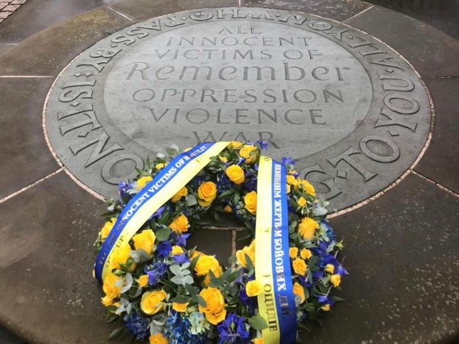 Ukraine president lays wreath at Innocent Victims’ Memorial