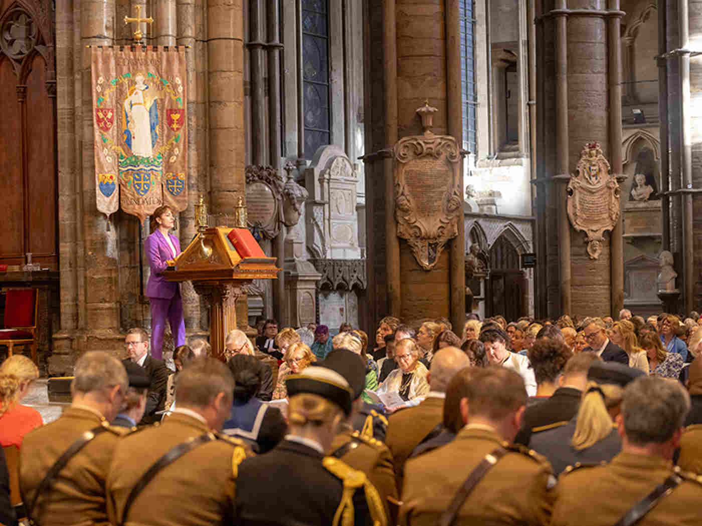 The Right Hon Victoria Atkins read 1 Corinthians 12: 12; 15–18; 23–26