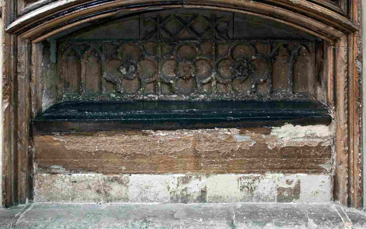 Tomb assigned to King Sebert and his wife