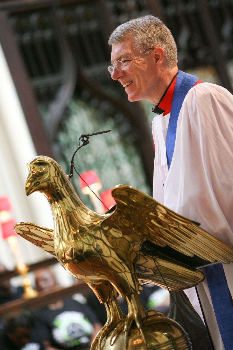 Canon Robert Wright to leave Abbey