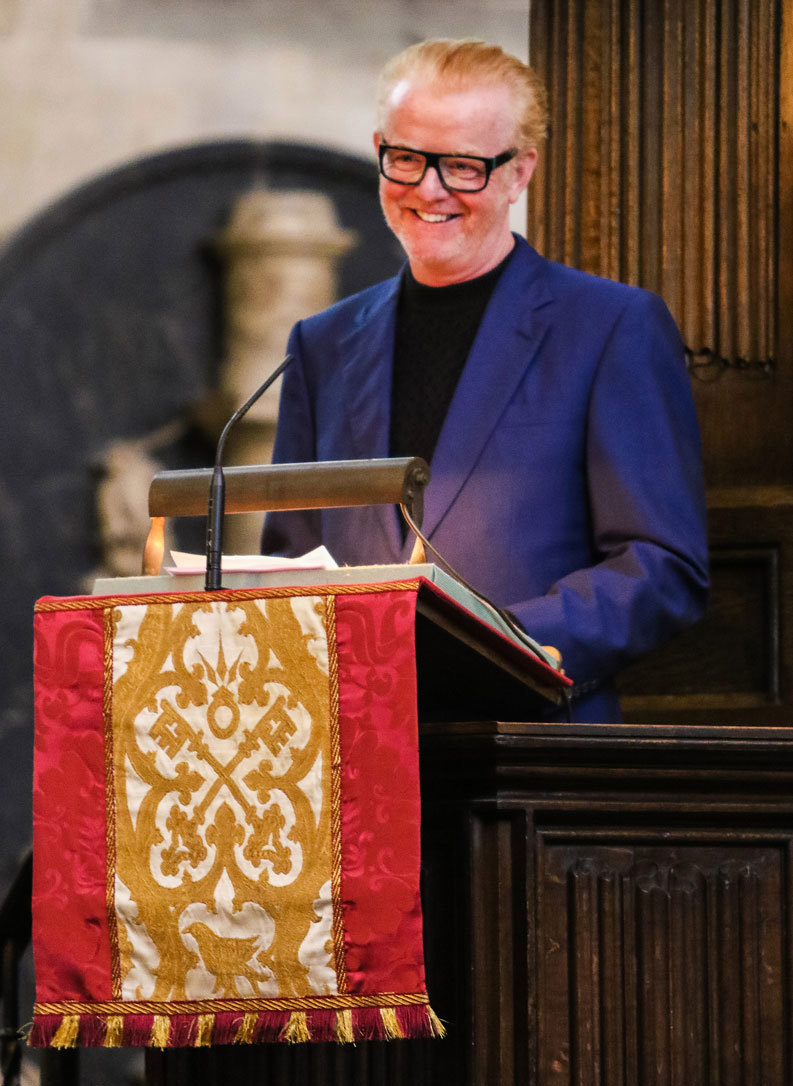 Chris Evans reads a Tribute