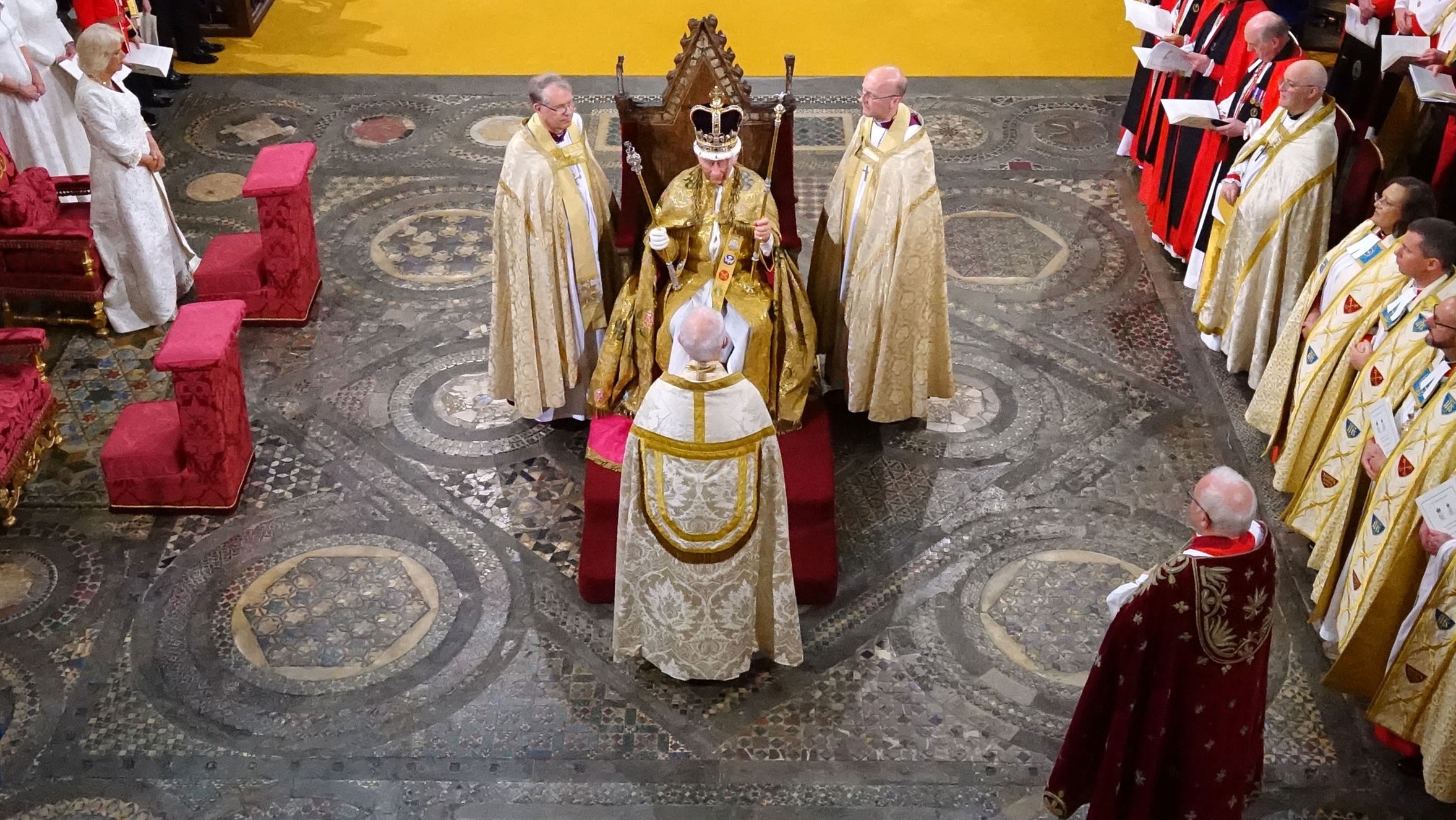 Their Majesties The King and Queen crowned at the Abbey