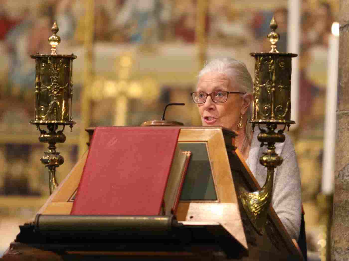 Vanessa Redgrave reads 1 Corinthians 13