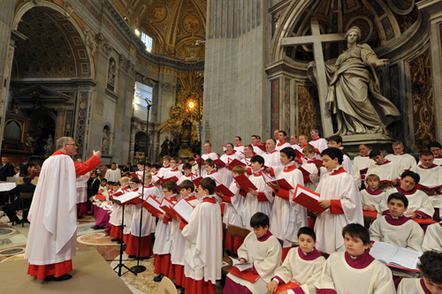 Westminster Abbey’s Choir with the Sistine Chapel Choir sing for Pope Benedict XVI at the Papal Mass