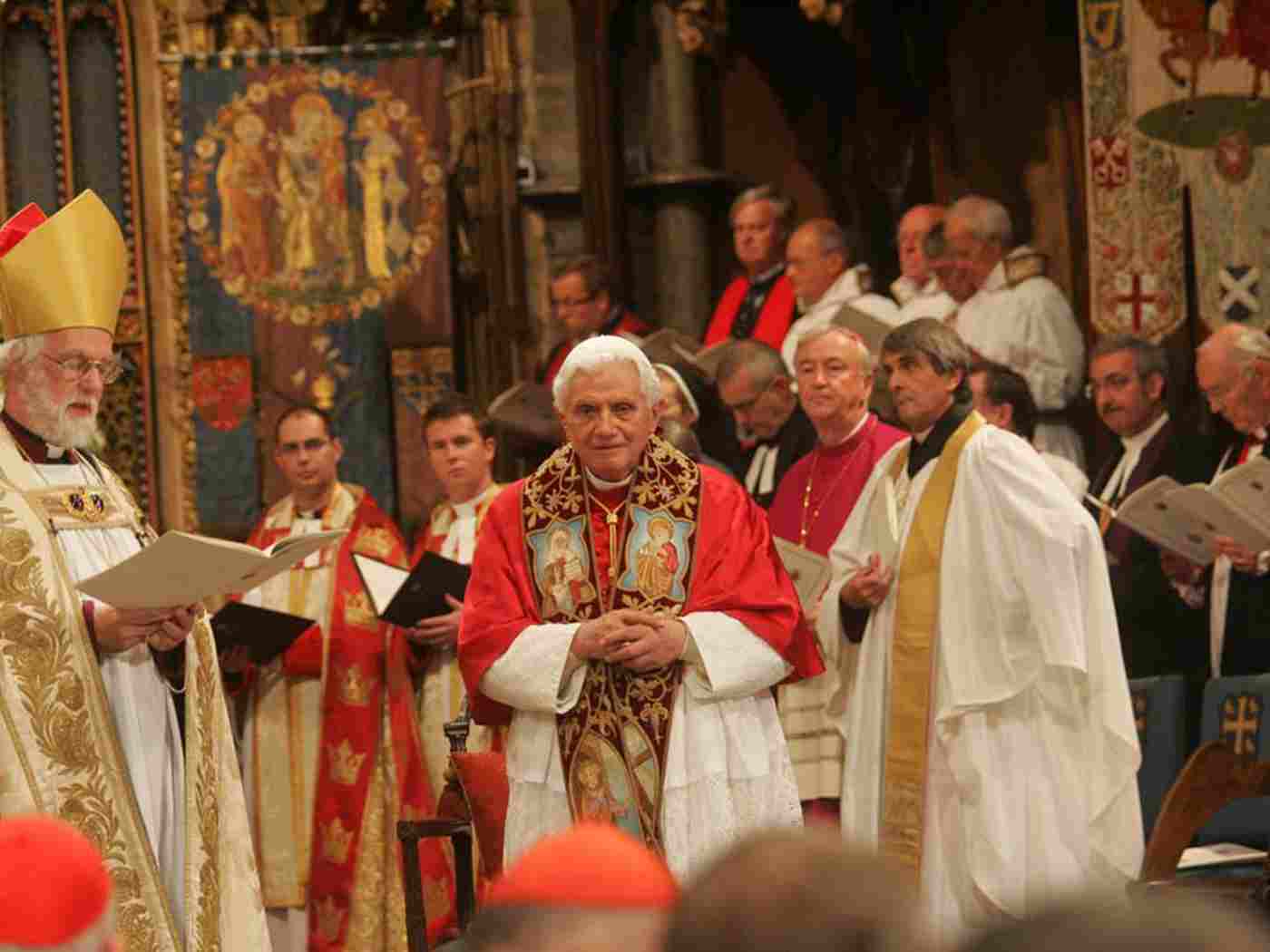The Most Reverend and Right Honourable Dr Rowan Williams, Archbishop of Canterbury welcomes Pope Benedict XVI