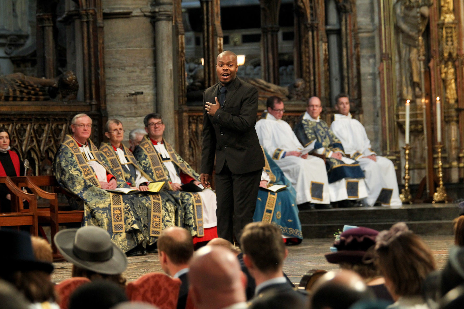 Simphiwe Simon Shibbambu sings Qongqothwane