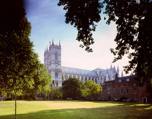 Abbey to hold silent vigil for Synod debate