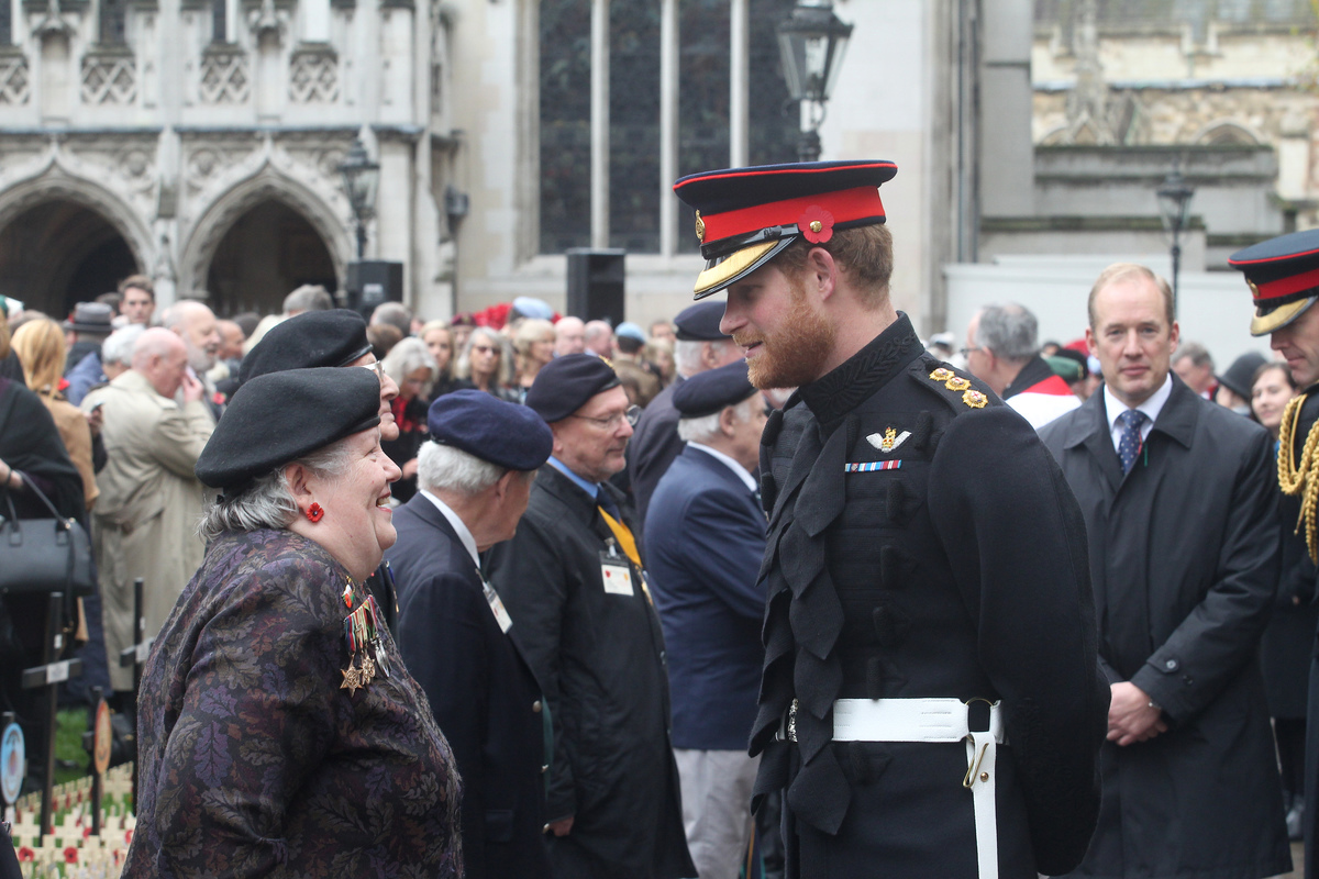 Their Royal Highnesses toured the plots of the poppy crosses meeting veterans, representatives of organisations involved in conflict