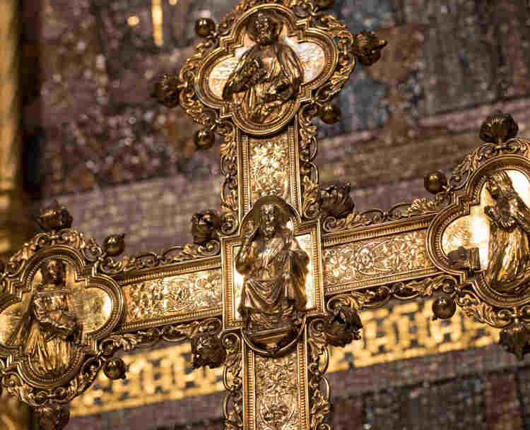 Cross in Westminster Abbey