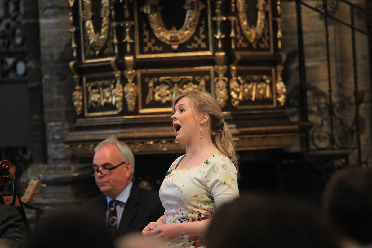 Fflur Wyn, soprano, sings I Know that my Redeemer Liveth, from Handel's Messiah, with the BBC Concert Orchestra