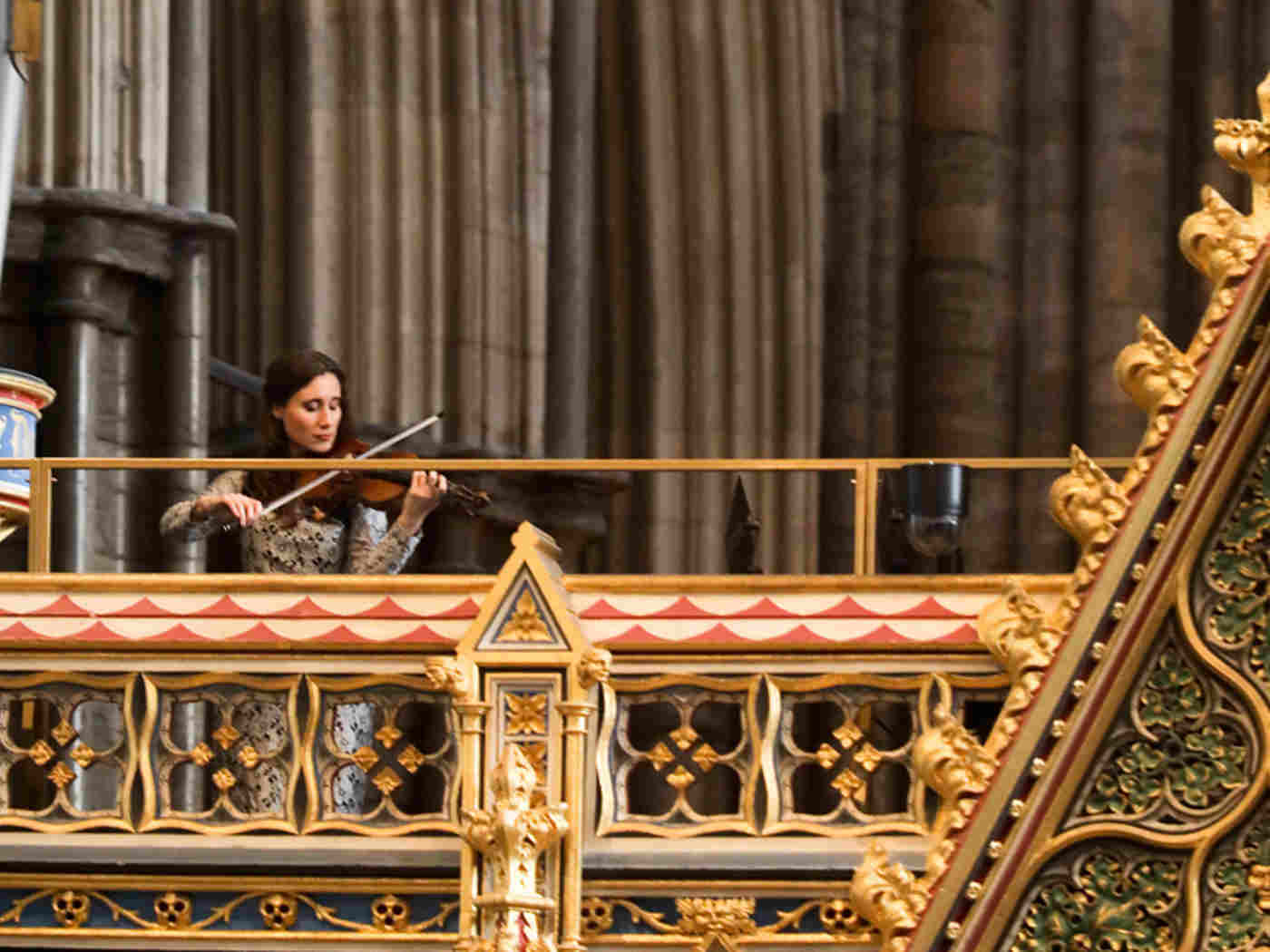 Jennifer Pike plays Preludio from Partita No 3 in E by JS Bach