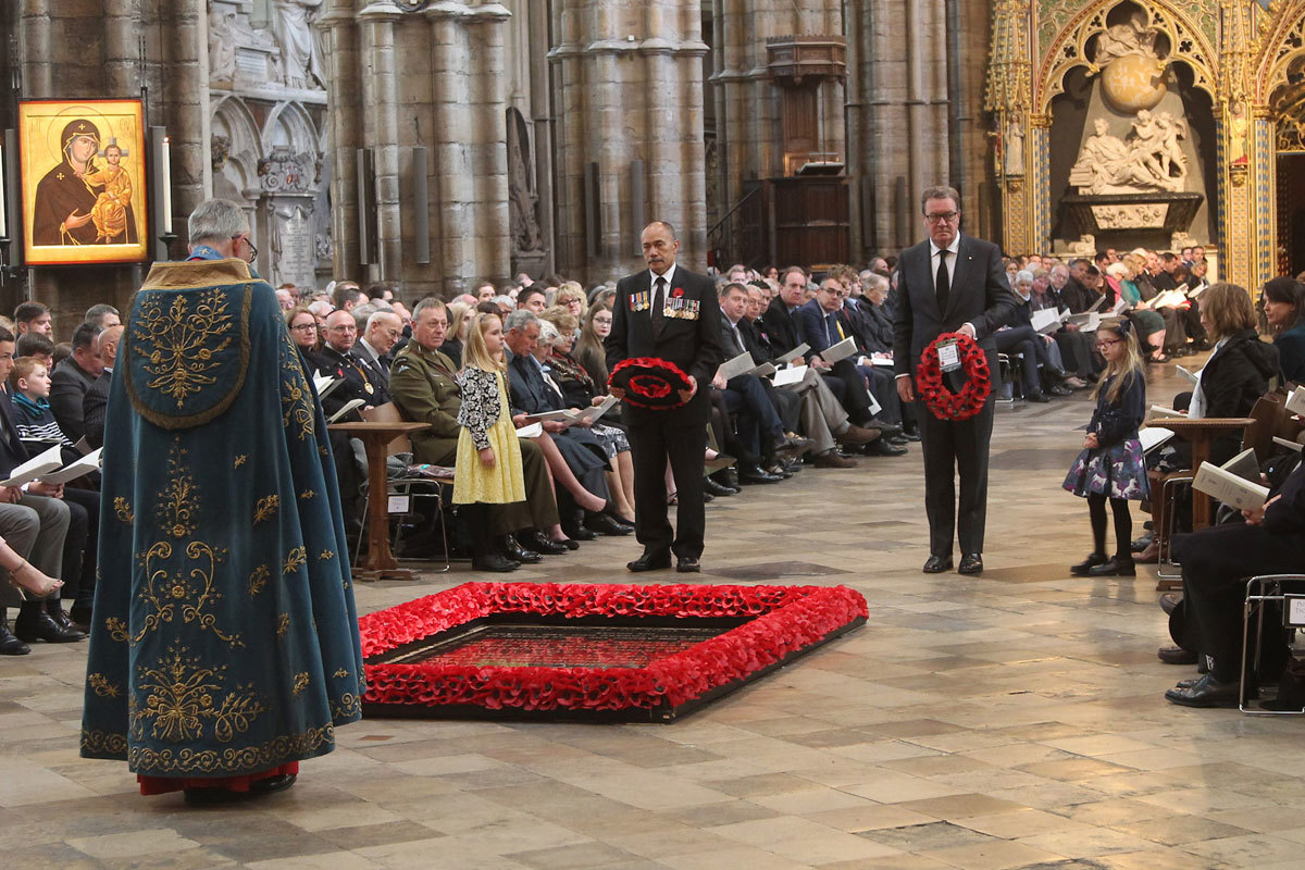 The High Commissioner for Australia and New Zealand lay wreaths at the Grave of the Unknown Warrior