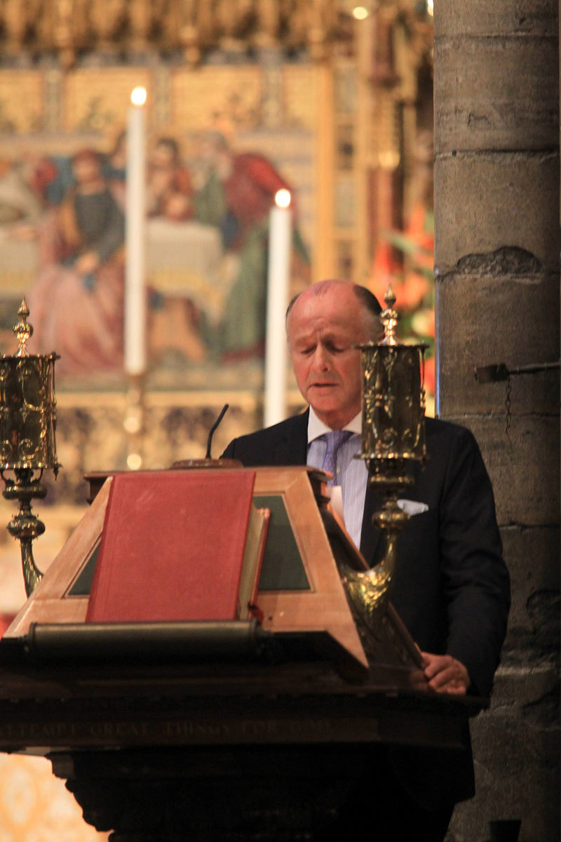 Simon Parker Bowles reads Isaiah 12: 2-end