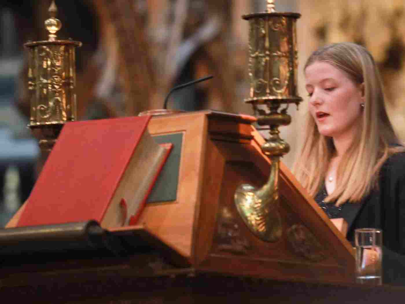 Elizabeth Heywood reads from 1 Corinthians 13