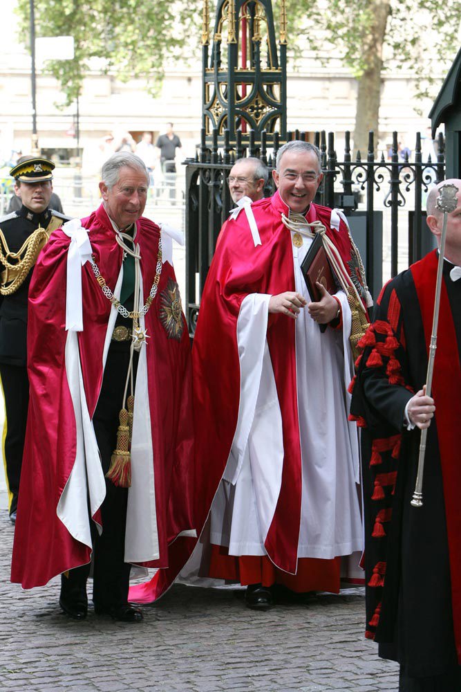Prince of Wales installs new Bath Knights