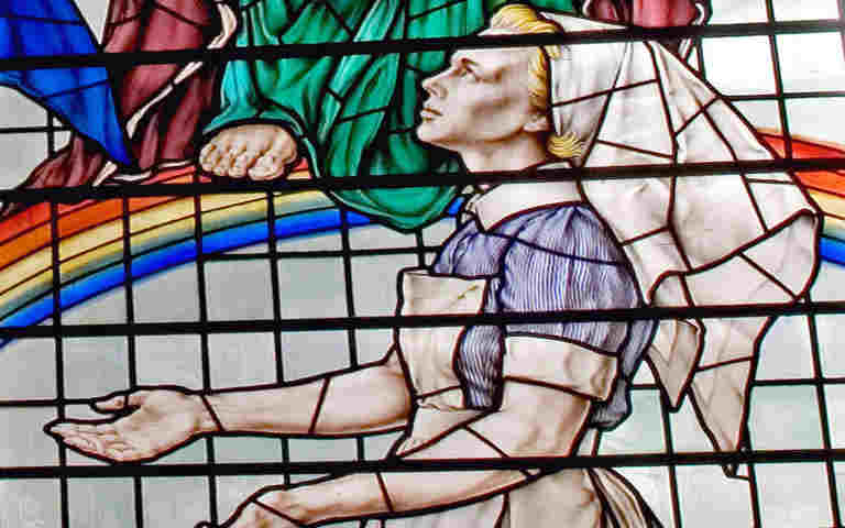 Photograph of the Florence Nightingale window at Westminster Abbey for a video about rainbows and rememdies