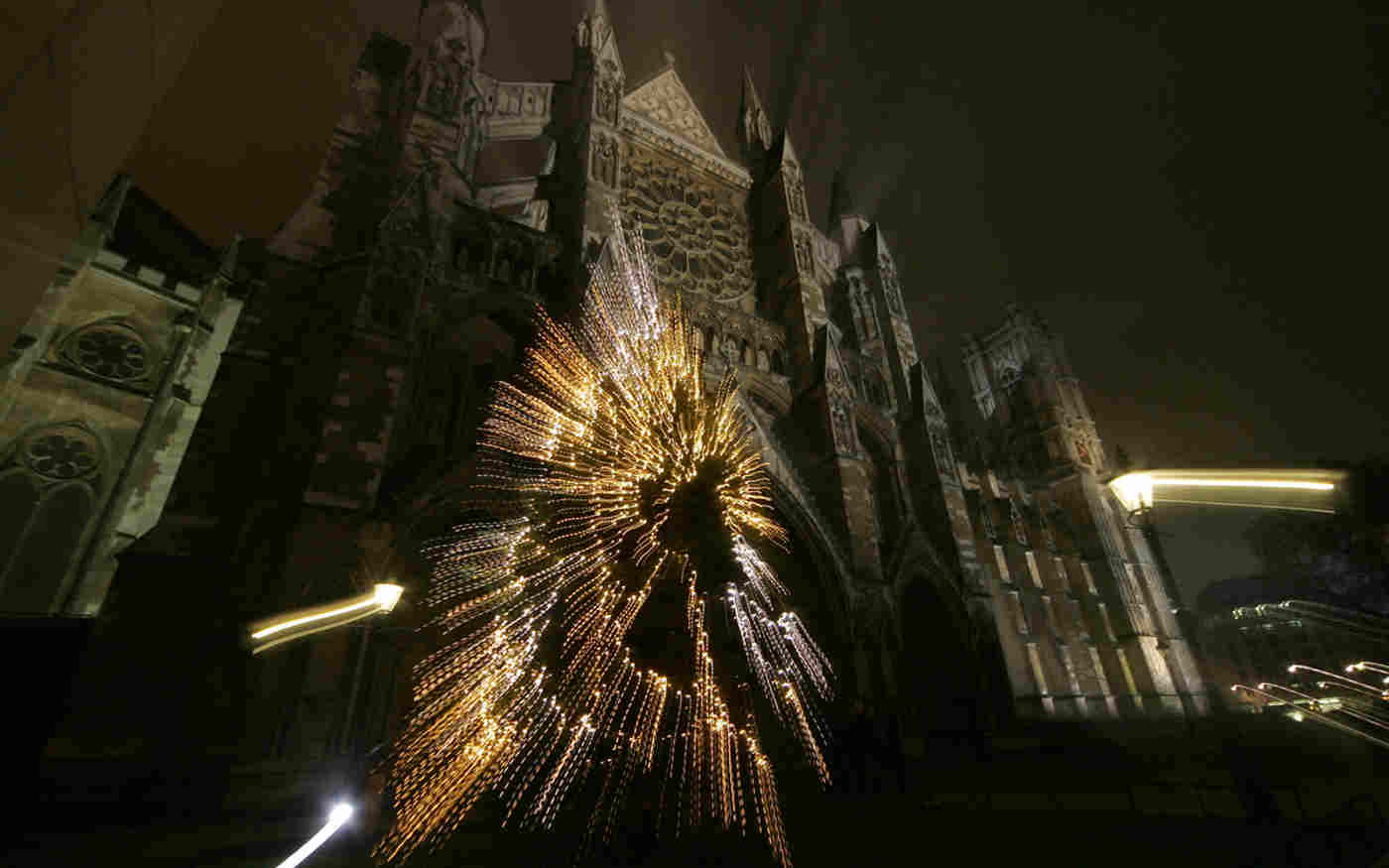 Christmas tree returns to North Green