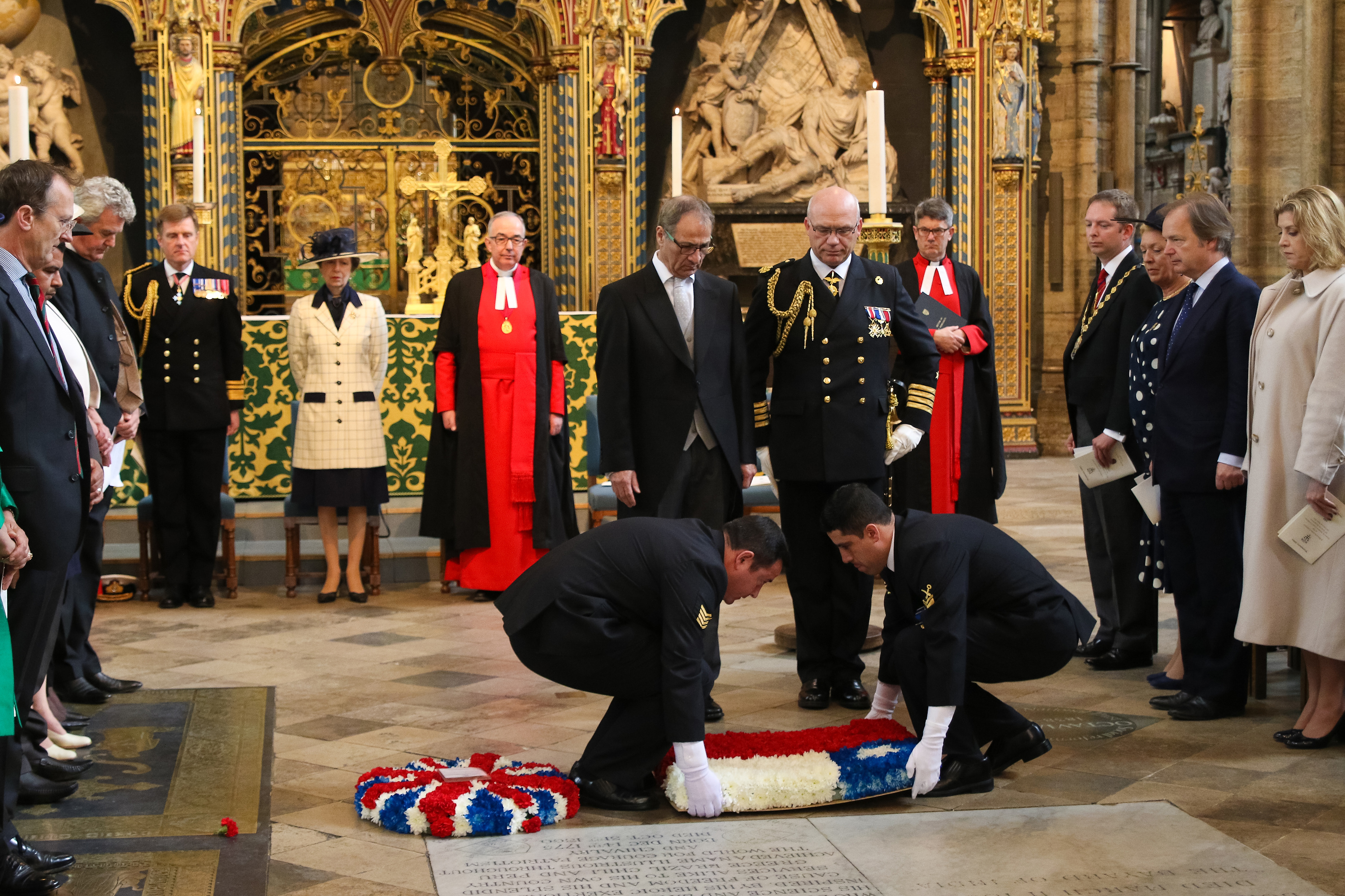 His Excellency Roland Drago, the Ambassador of Chile, lays a wreath at the grave of Admiral Lord Cochrane, 10th Earl of Dundonald, on Chilean Navy Day