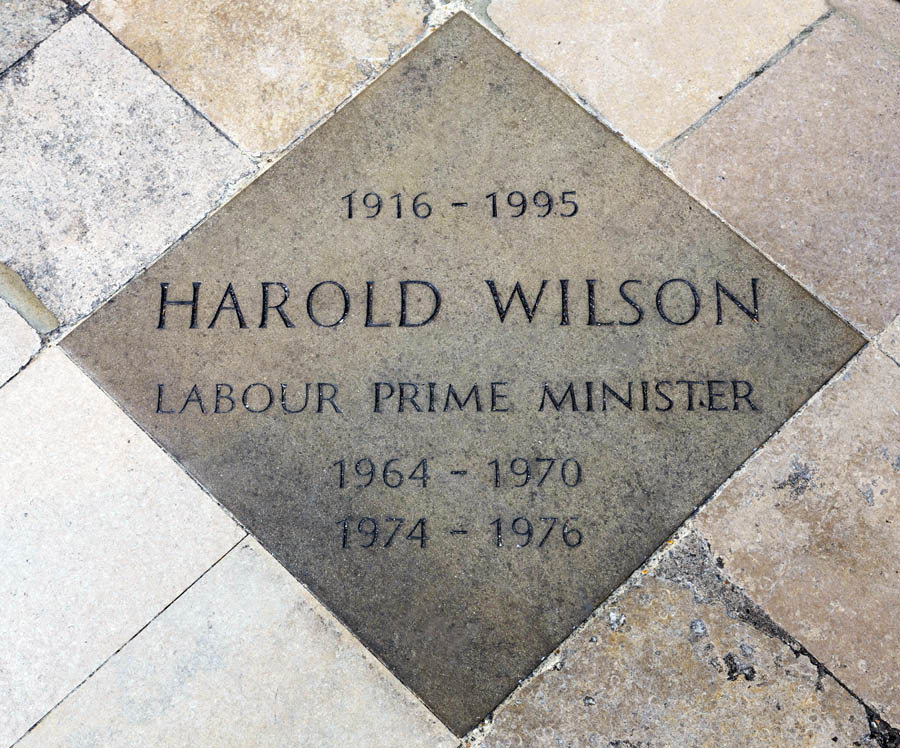 Memorial stone which reads '1916-1995 Harold Wilson Labour Prime Minister 1964-1970 1974-1976'