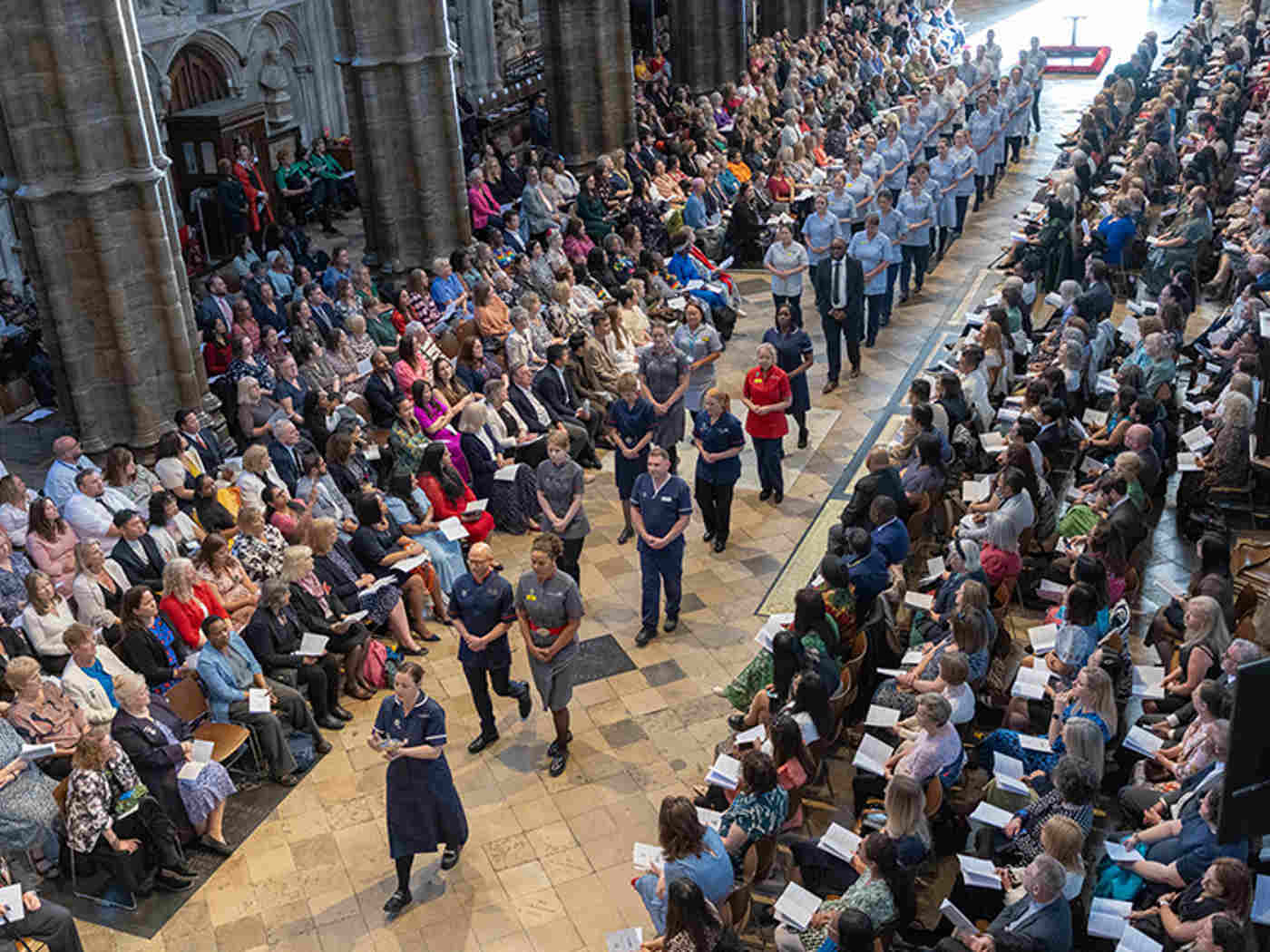 A lamp was carried from the Grave of the Unknown Warrior to the High Altar