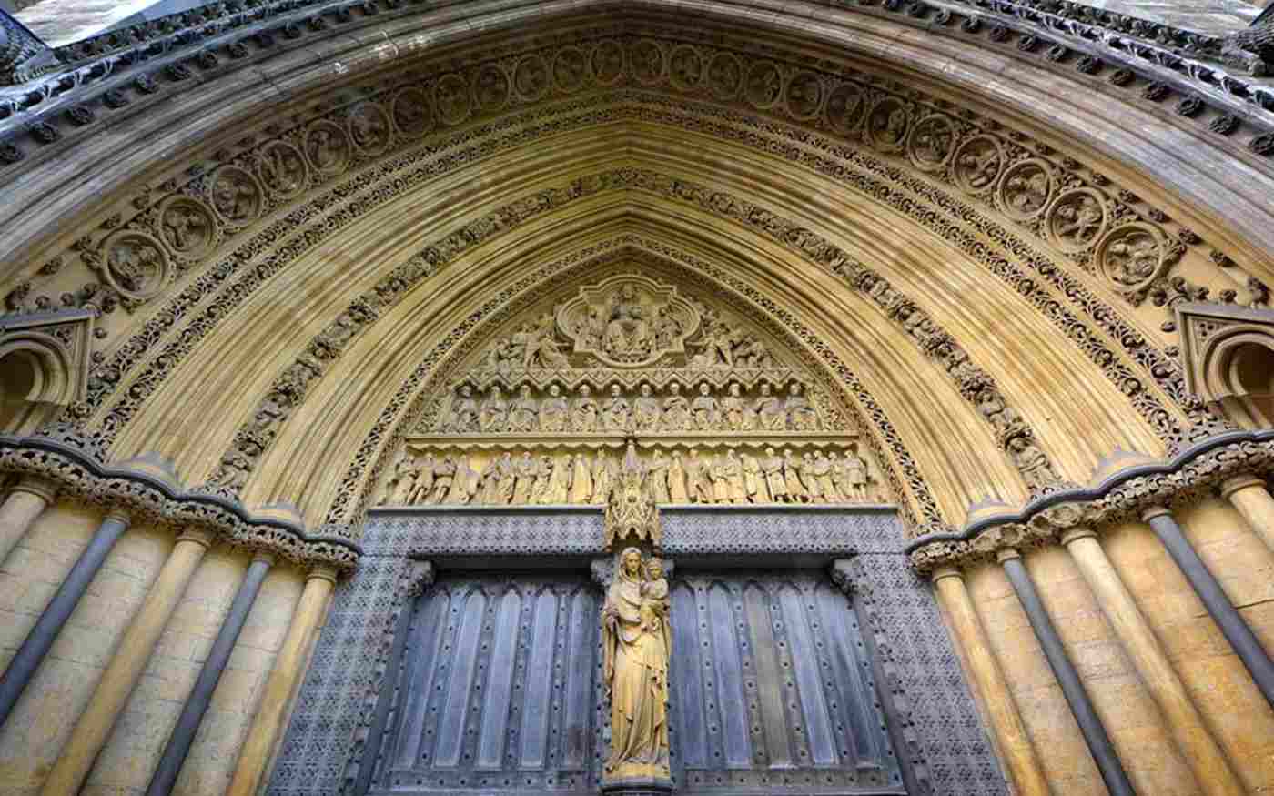 Lord Mayor of Westminster reads for Abbey podcast