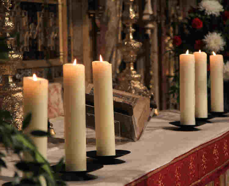 Photograph of candles on an altar in Westminster Abbey